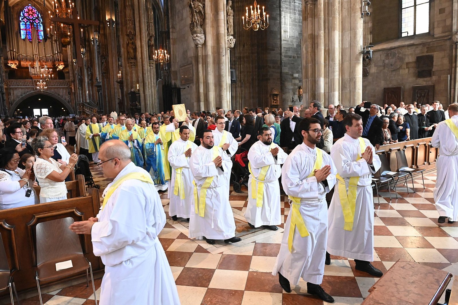 Priesterweihe von Br. Markus Maria Sam. FLUHM